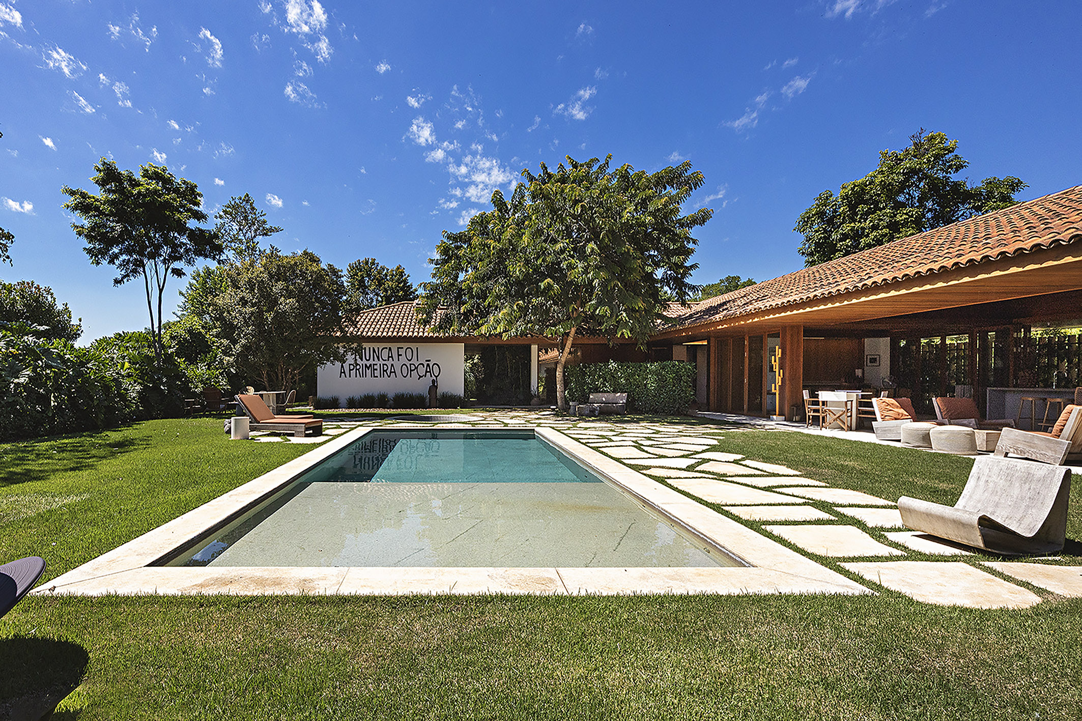 Casa em Condomínio no Chácara Jaraguá