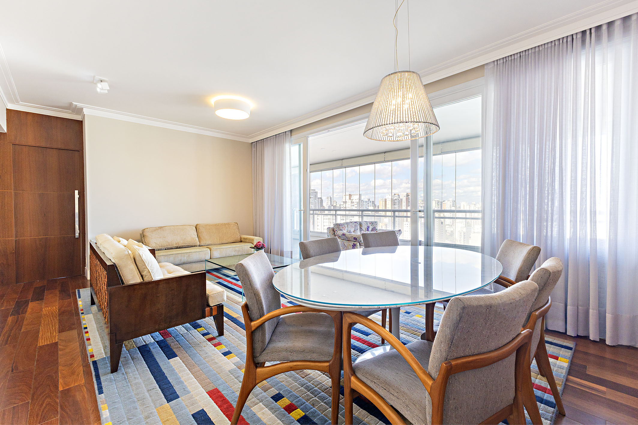 Apartamento no Paraíso