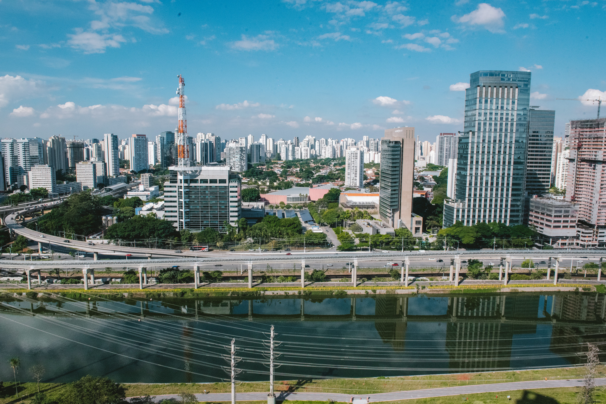 Apartamento no Real Parque