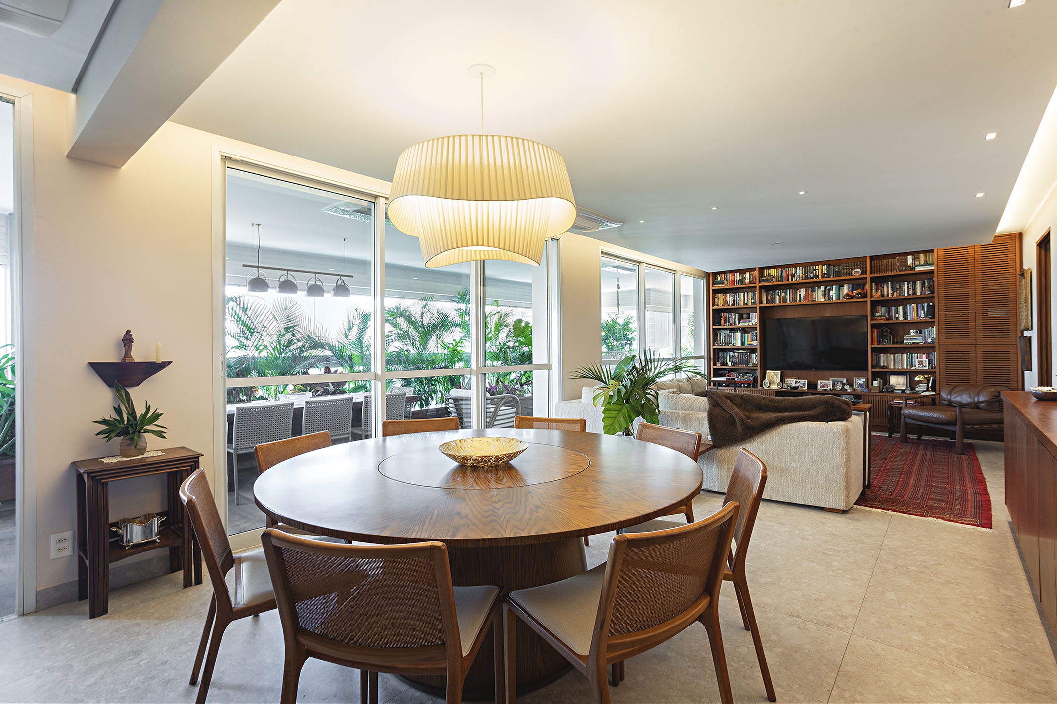 Apartamento no Paraíso