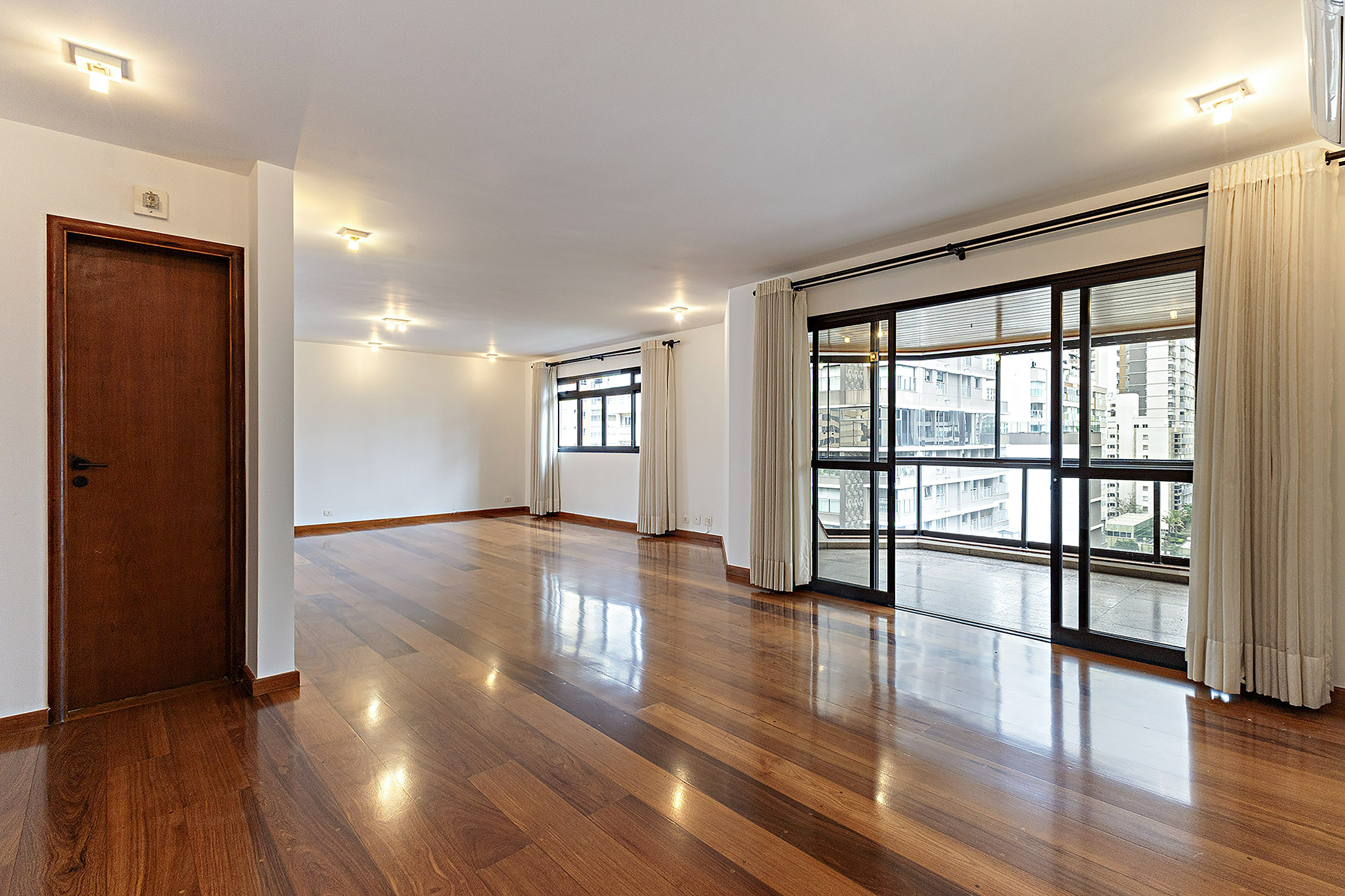 Apartamento no Indianópolis