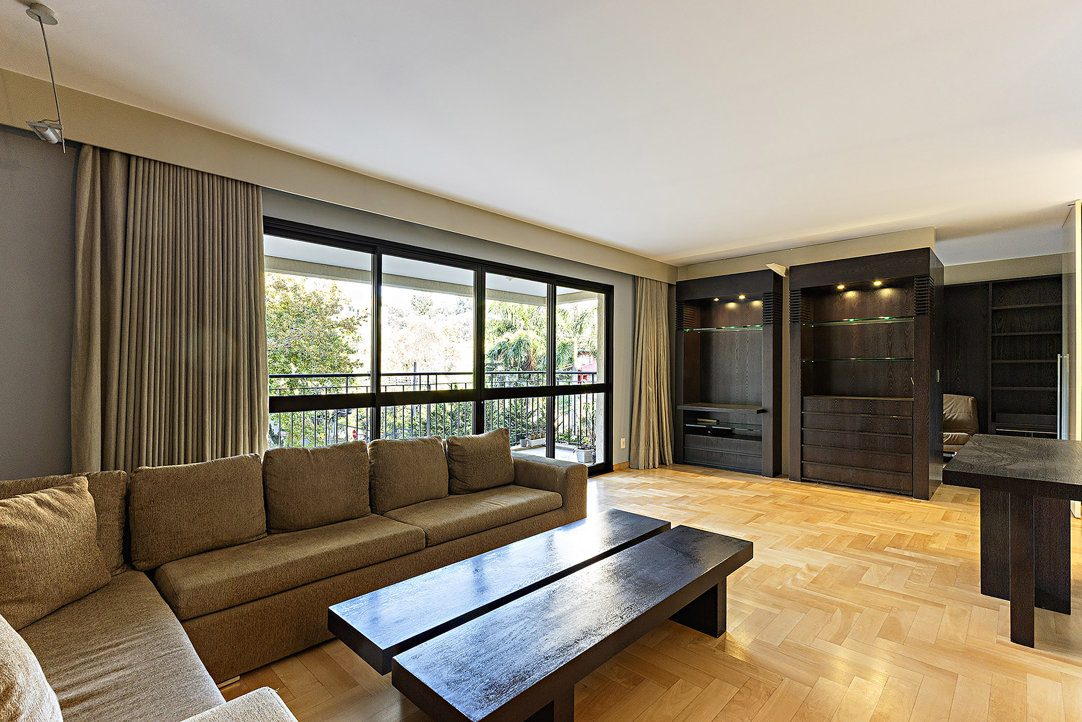 Apartamento no Real Parque