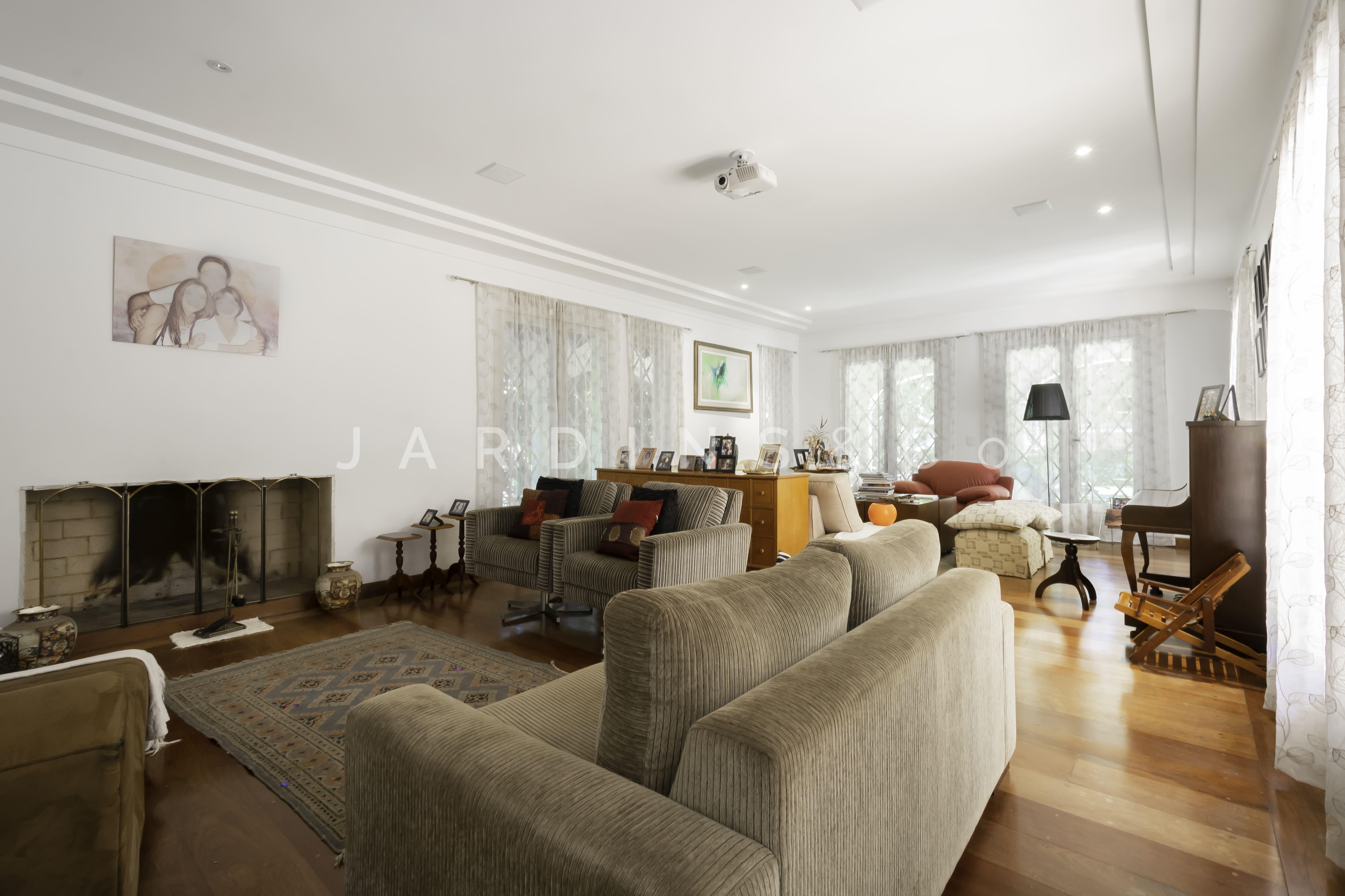 Casa em Condomínio no Jardim Petrópolis