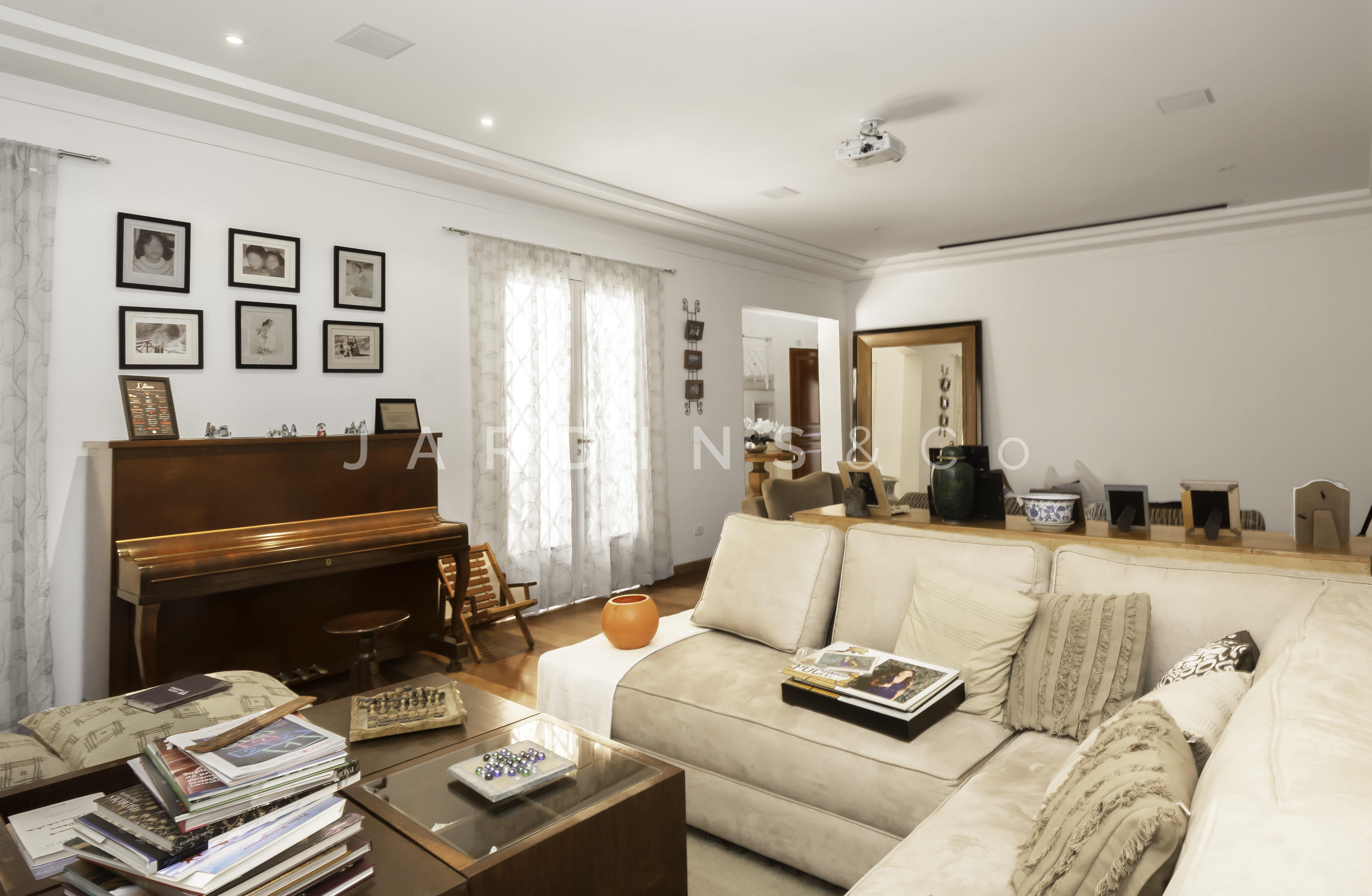 Casa em Condomínio no Jardim Petrópolis