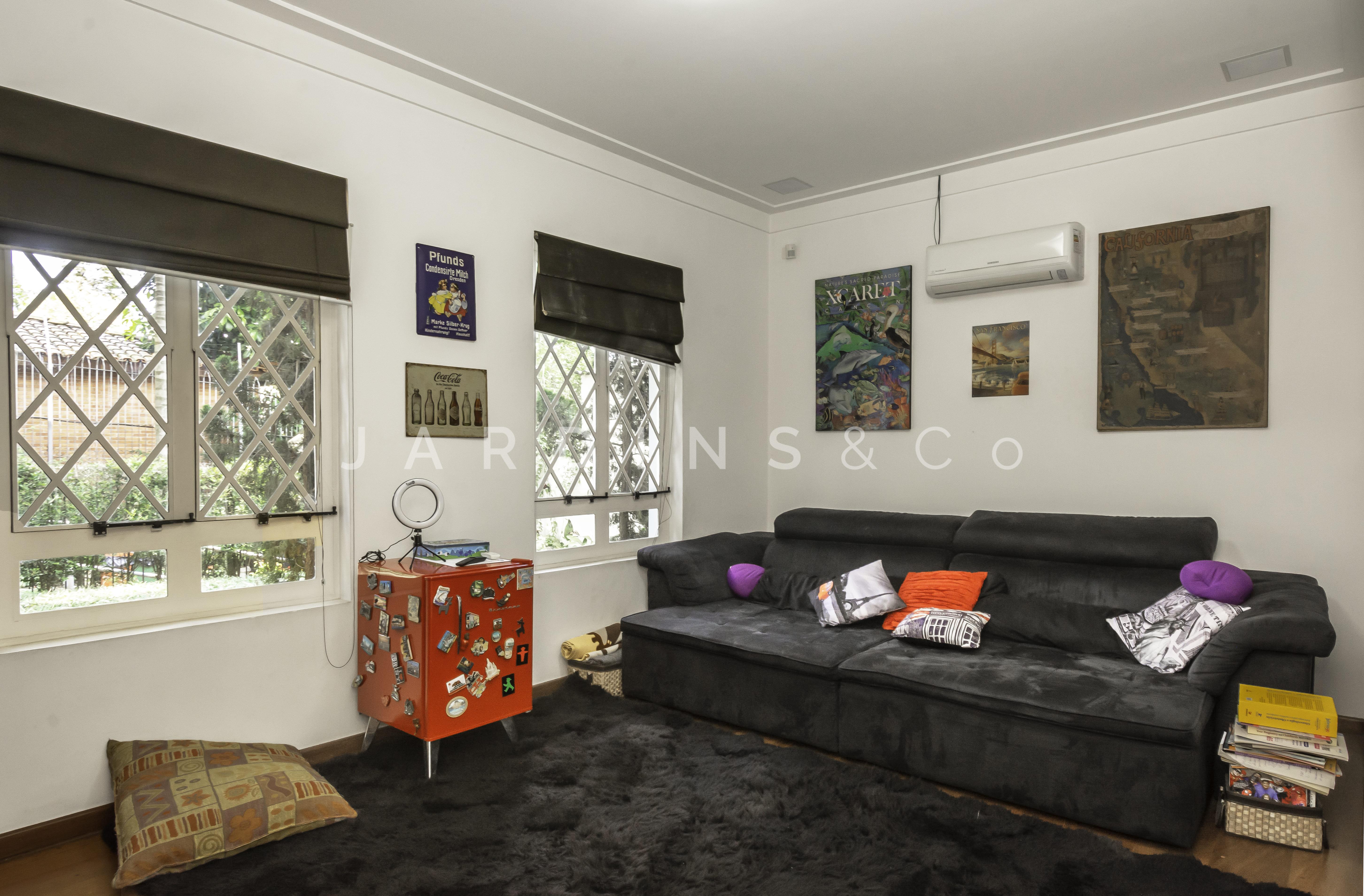 Casa em Condomínio no Jardim Petrópolis