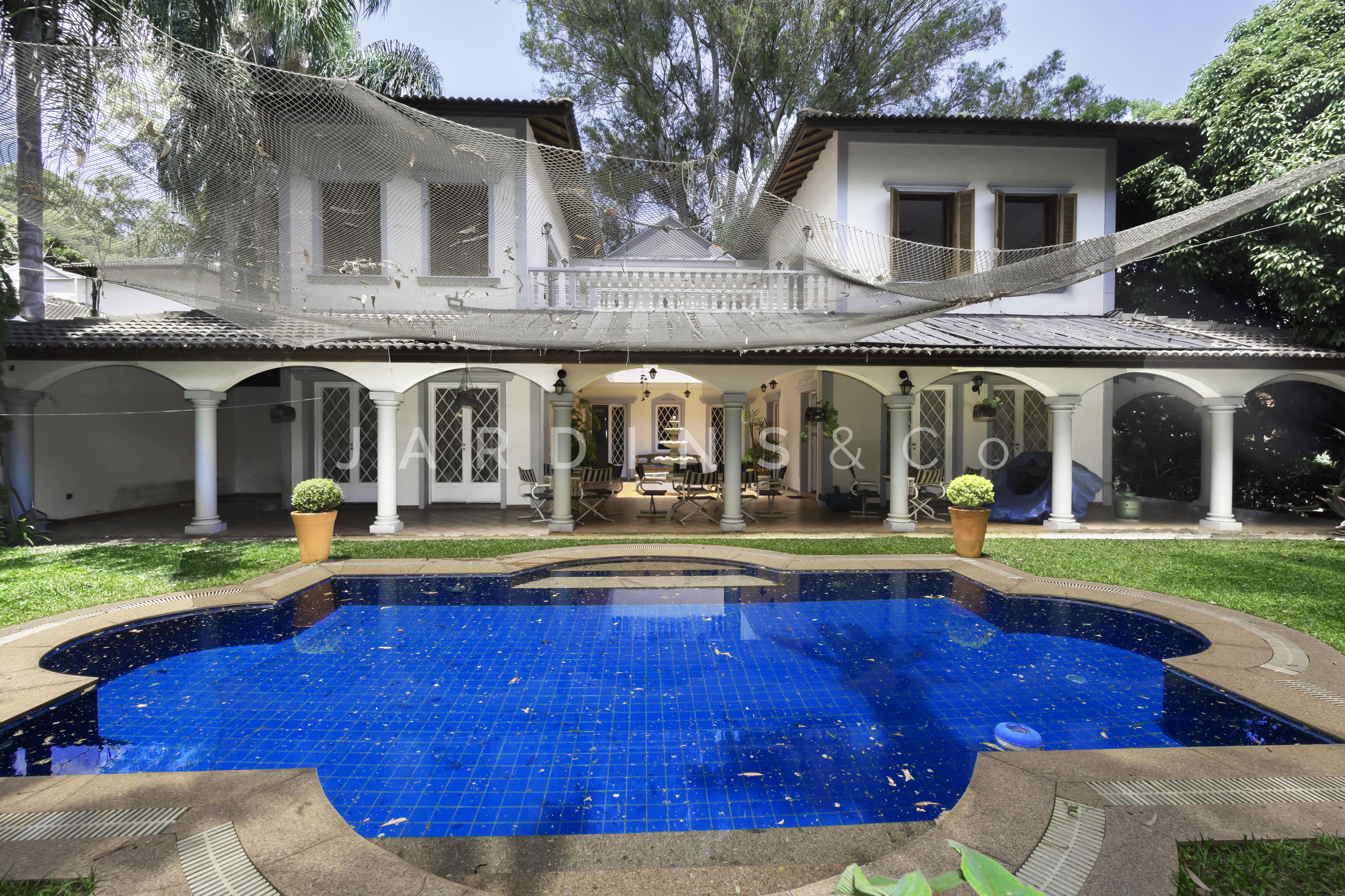 Casa em Condomínio no Jardim Petrópolis
