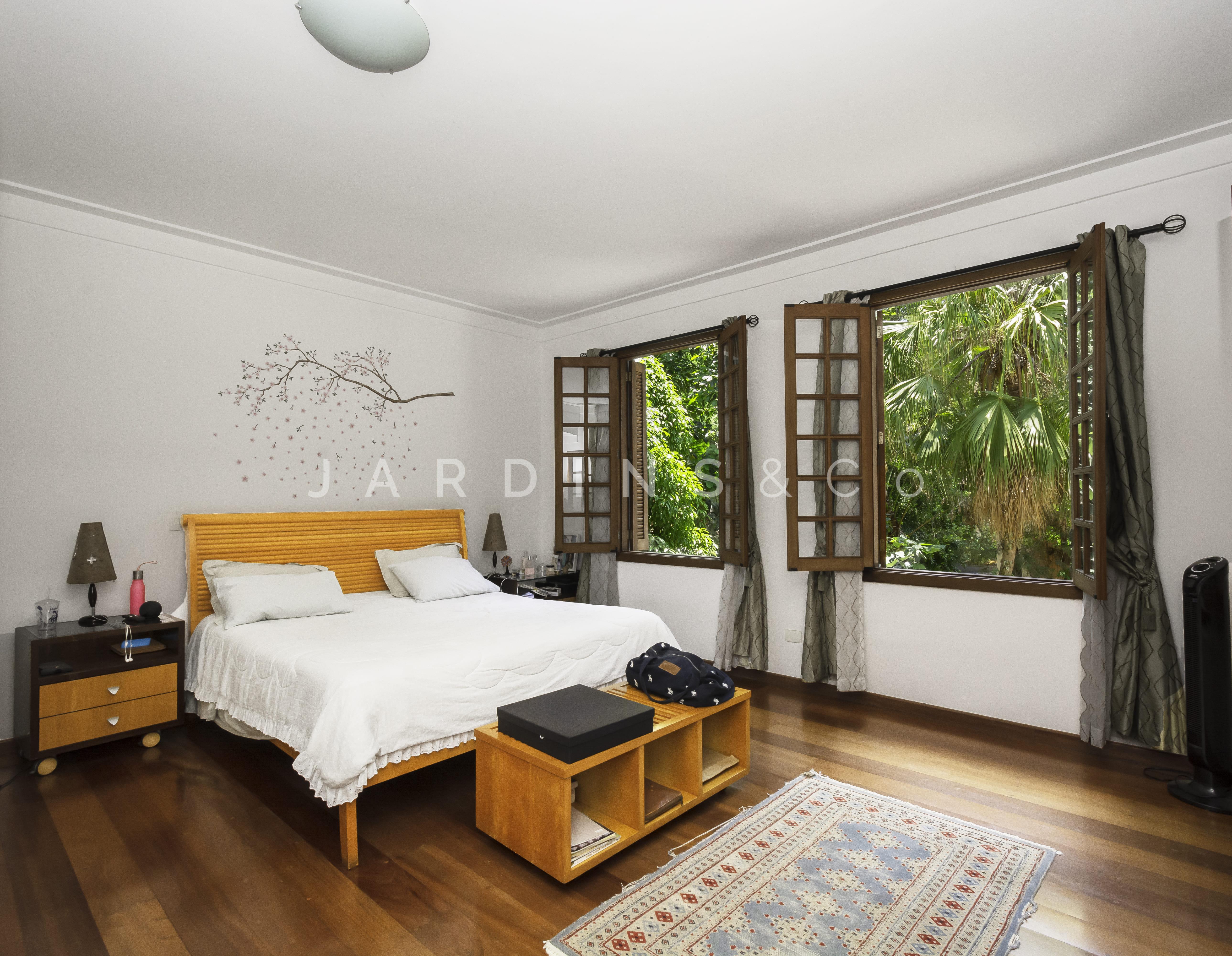 Casa em Condomínio no Jardim Petrópolis