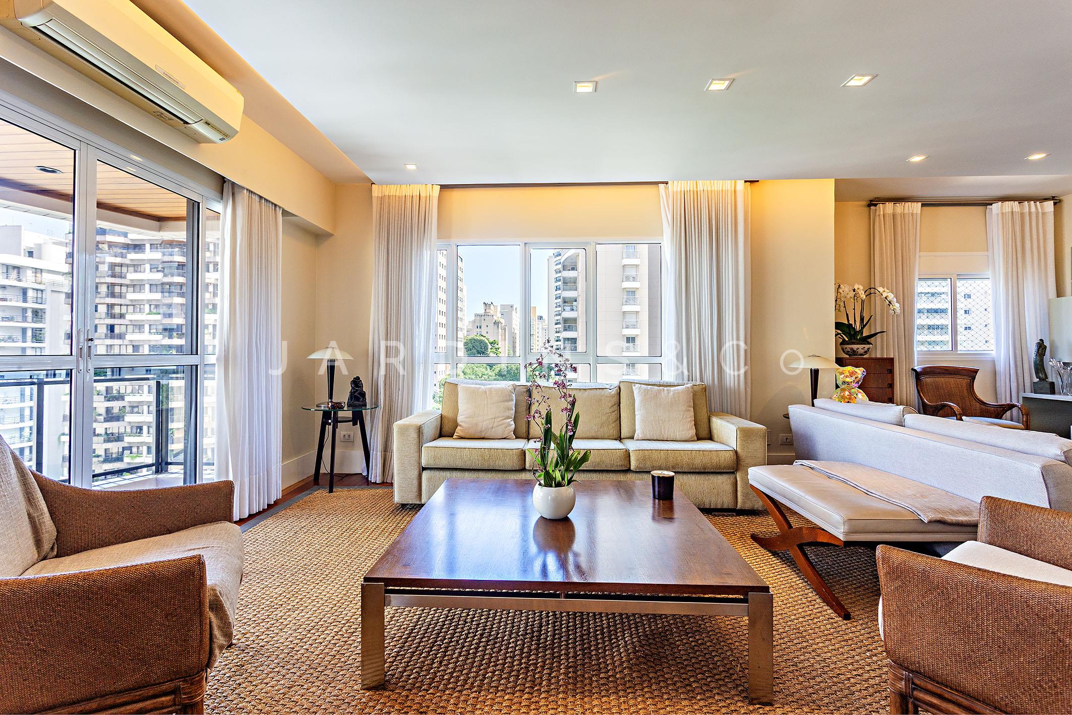 Apartamento no Paraíso