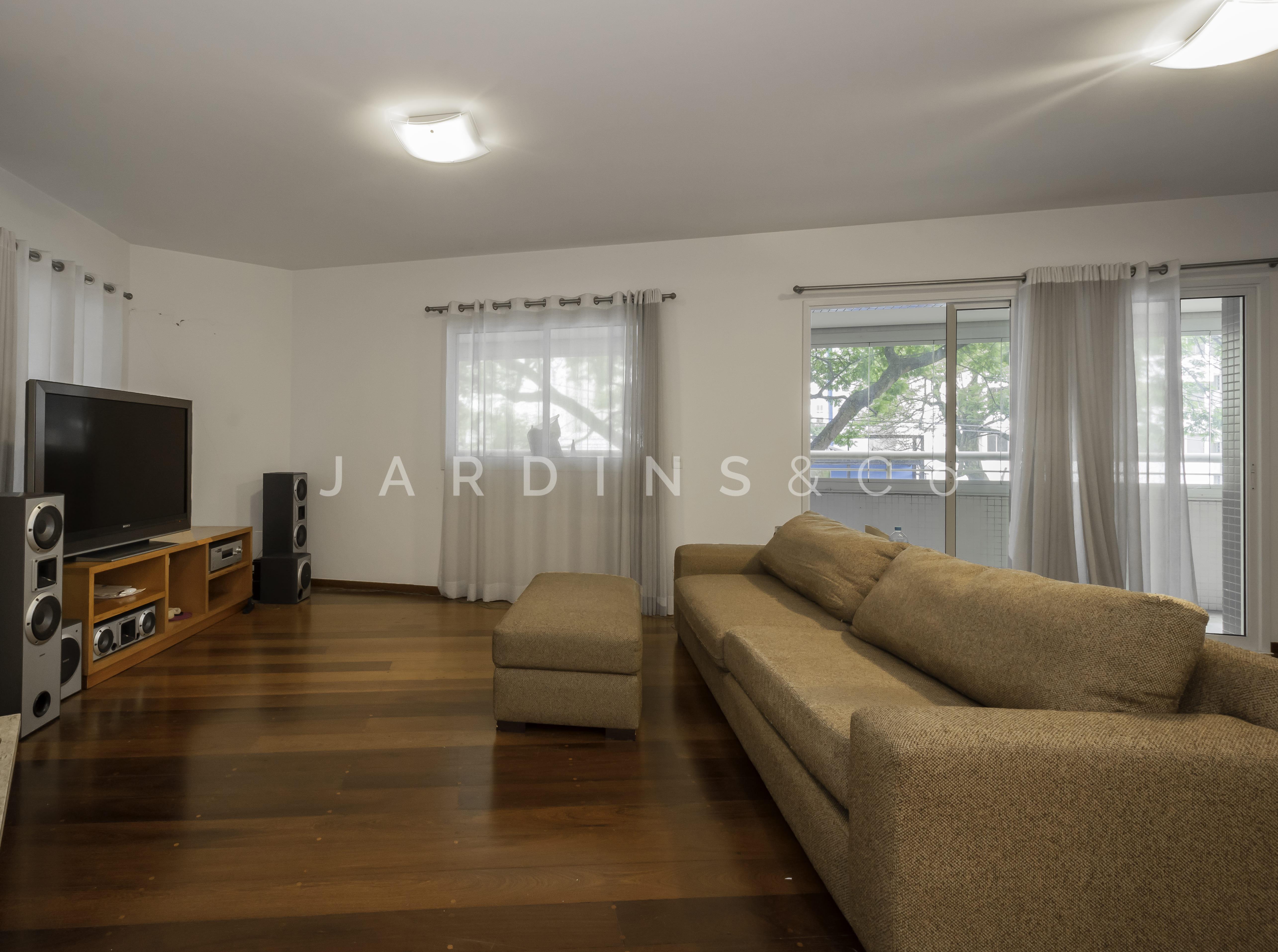 Apartamento no Paraíso