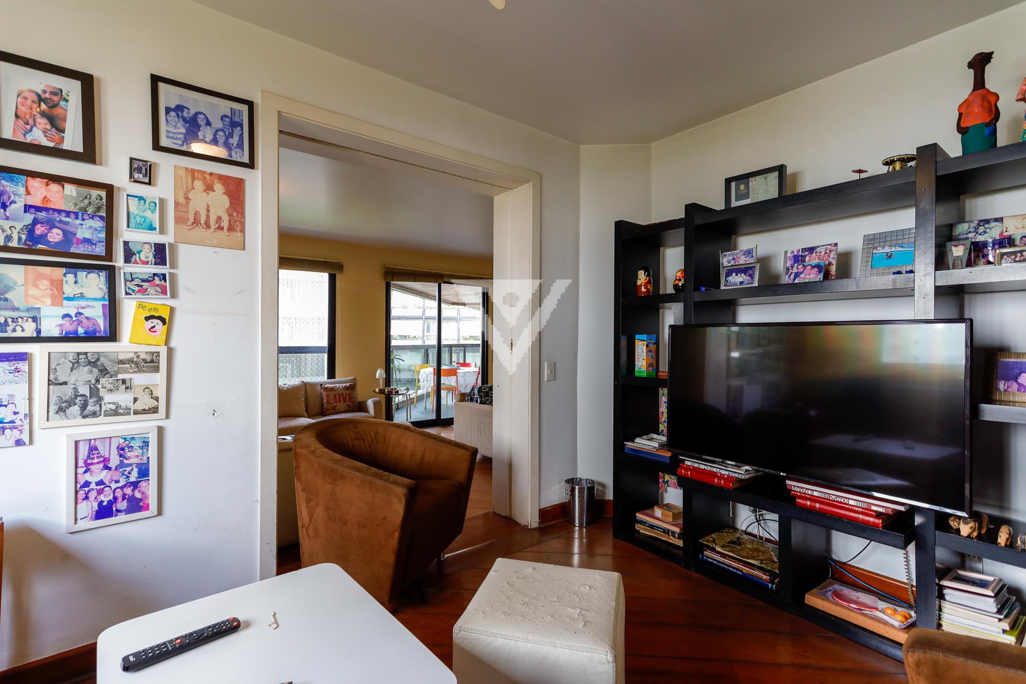 Apartamento de 4 dormitórios em Vila Madalena, São Paulo