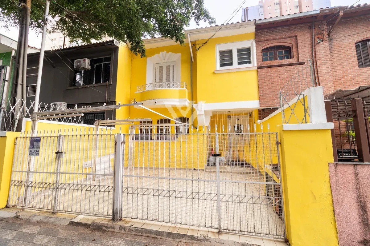 Casa de 3 dormitórios em Água Branca, São Paulo